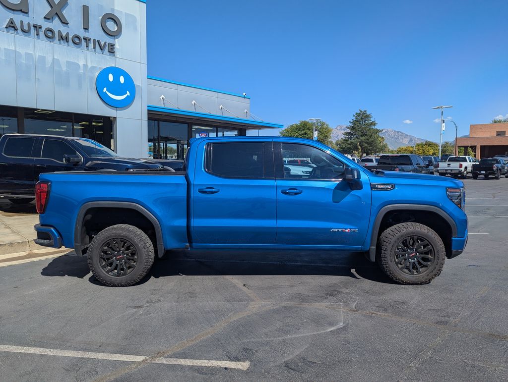 2023 GMC Sierra 1500 AT4X 2