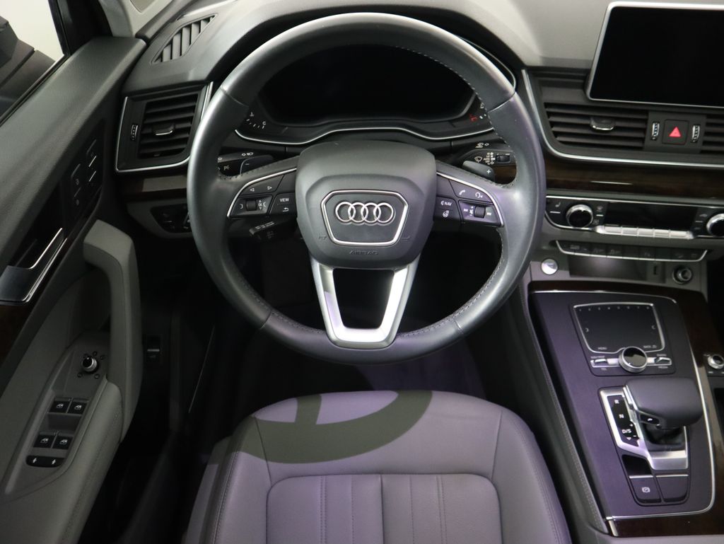 Thumbnail: 2019 Audi Q5 - 10