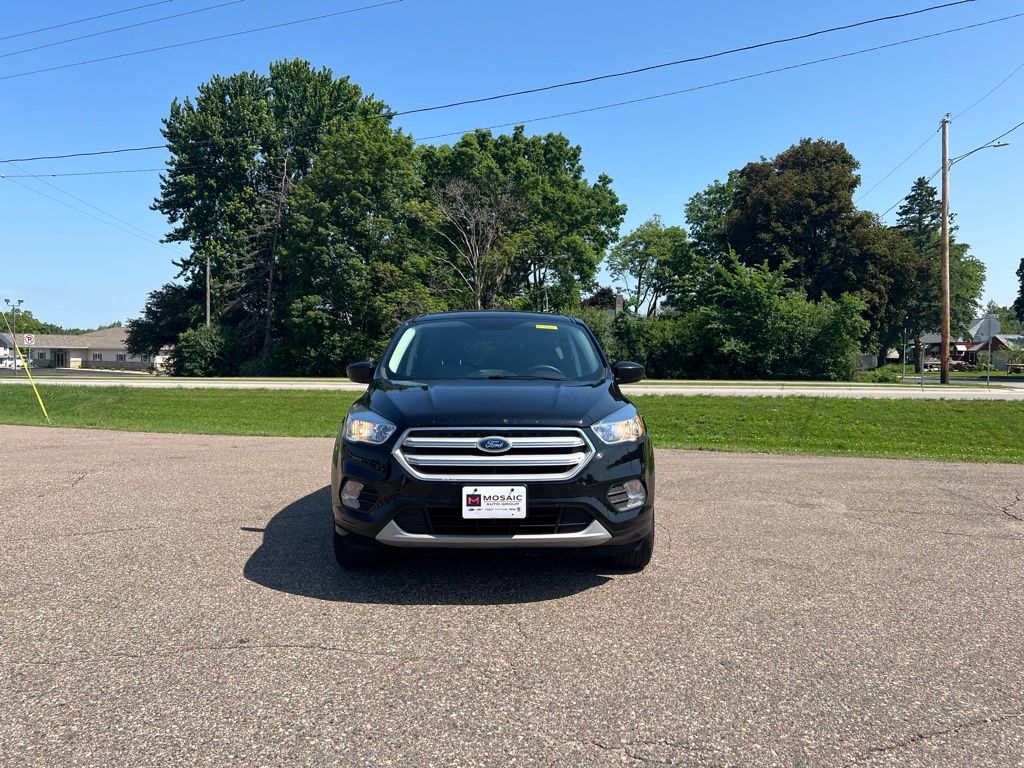 Used 2019 Ford Escape SE with VIN 1FMCU9GD0KUA64979 for sale in Zumbrota, Minnesota