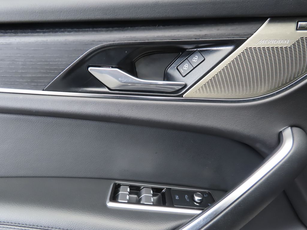 2023 Jaguar F-Pace S 23