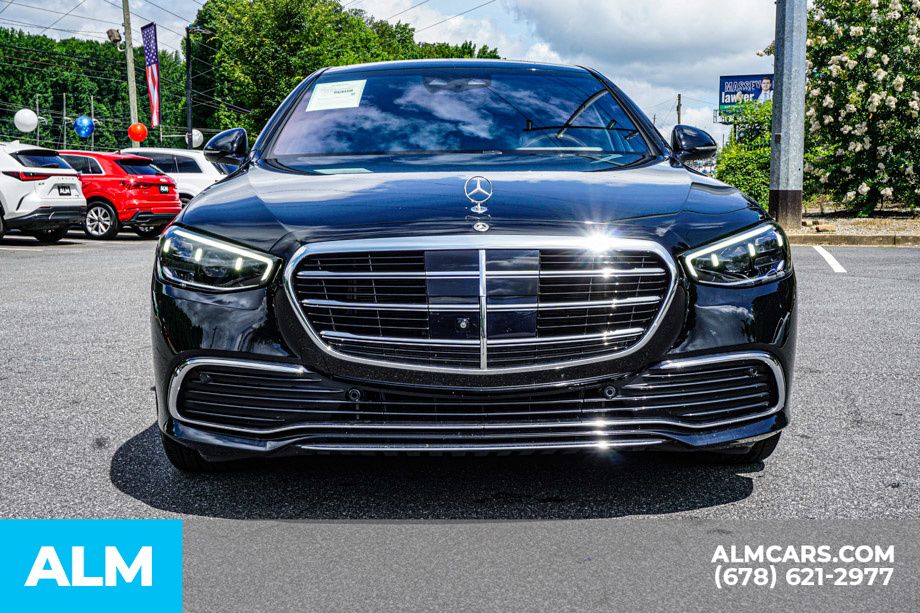 Used 2024 Black Mercedes-Benz S 580e image 10