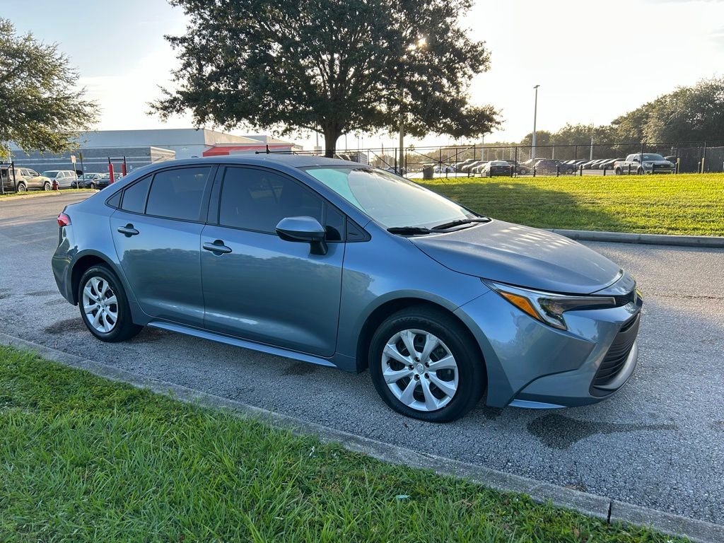 Thumbnail: 2025 Toyota Corolla - 6
