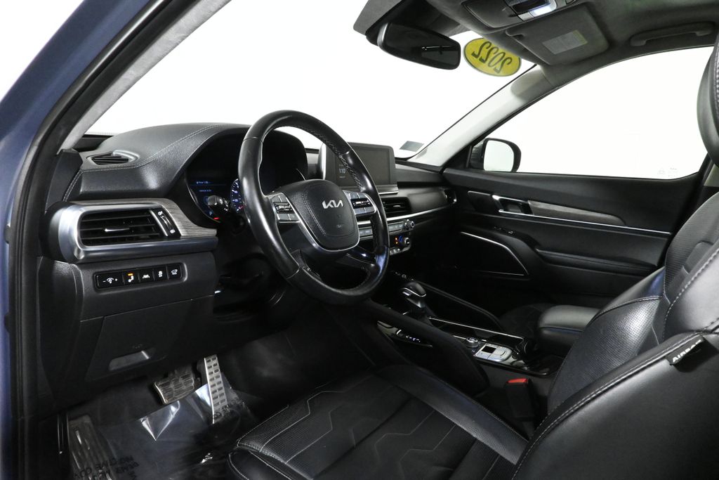 Thumbnail: 2022 Kia Telluride - 16