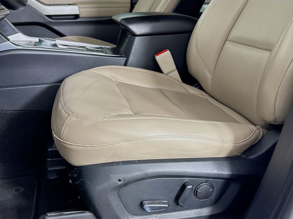 Used Car 2020 Ford Explorer  Xlt For Sale Under $20,000 In Austin, Texas