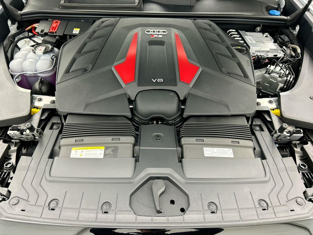 Thumbnail: 2026 Audi RS Q8 - 29