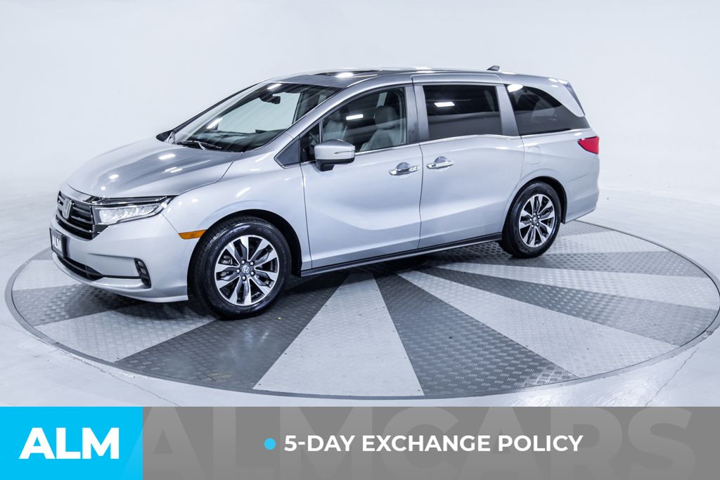 Used 2024 Blue Honda EX-L image 3