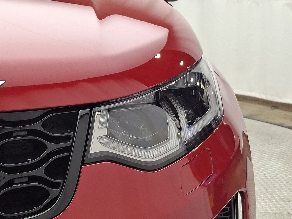 Thumbnail: 2025 Land Rover Discovery Sport - 9
