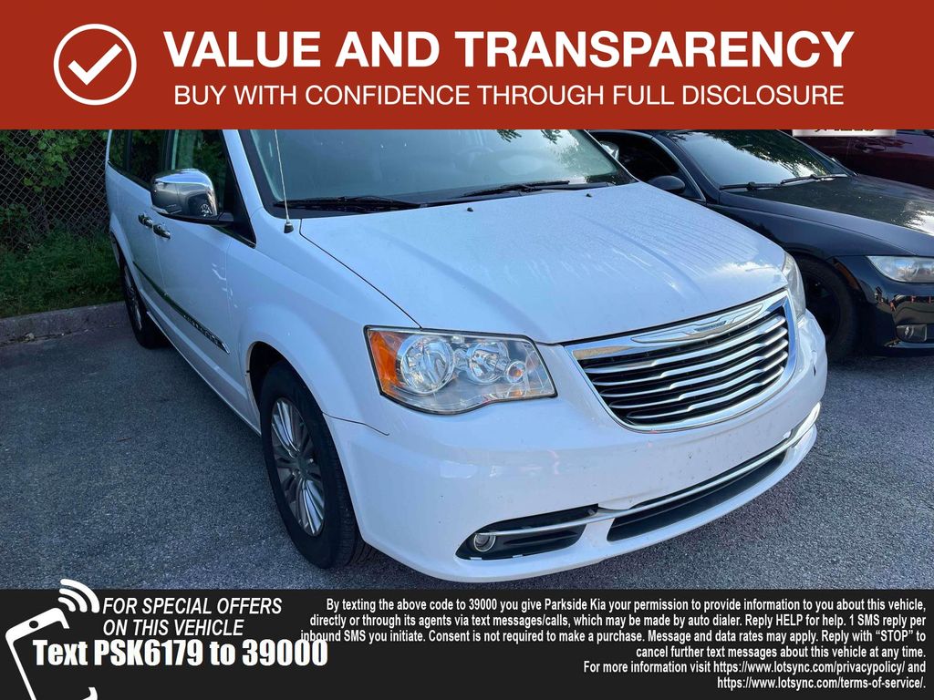 2015 Chrysler Town & Country Touring-L FWD