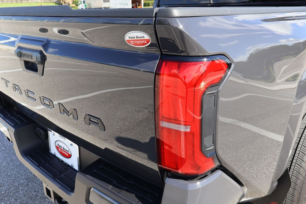 Thumbnail: 2025 Toyota Tacoma - 9