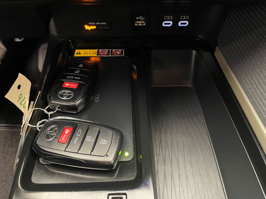 Thumbnail: 2025 Toyota Camry - 28