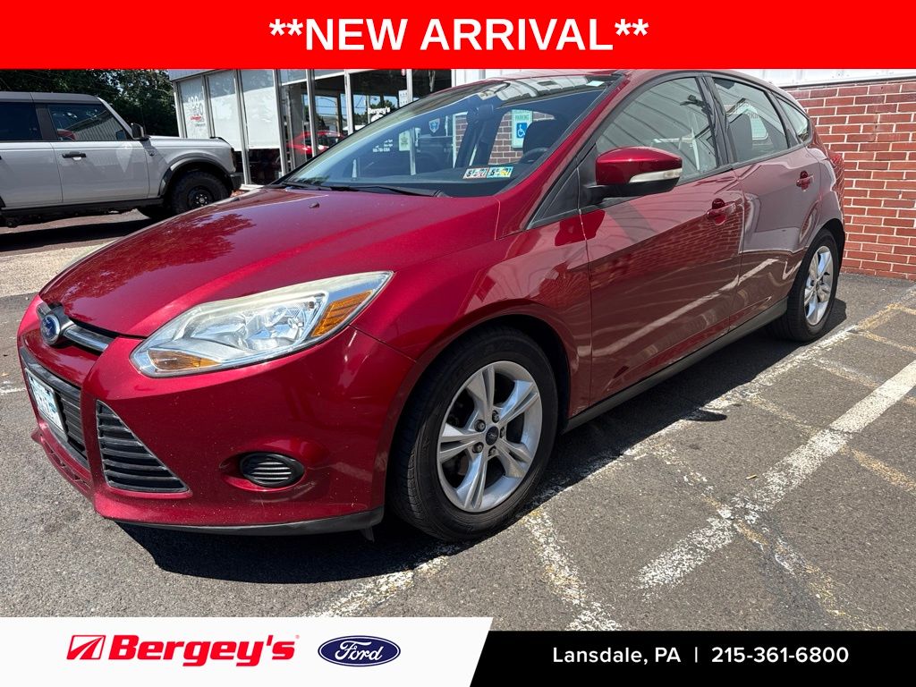 Ruby Red Metallic 2013 Ford Focus Hatchback Front-Wheel Drive 6-Speed Automatic