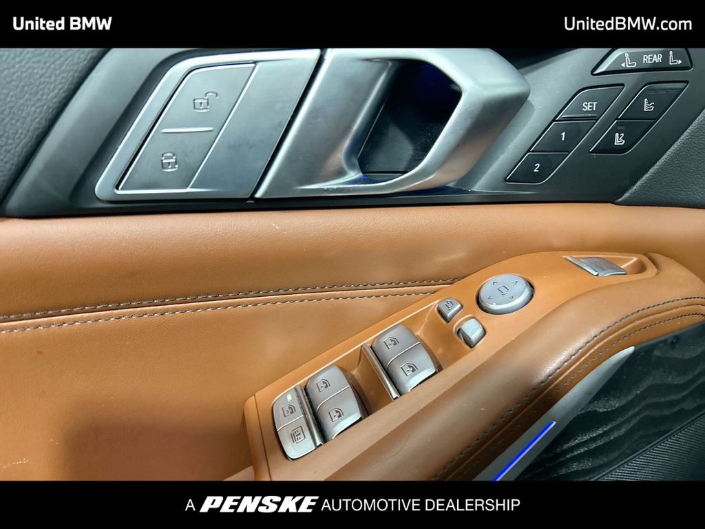 Thumbnail: 2022 BMW X7 - 11