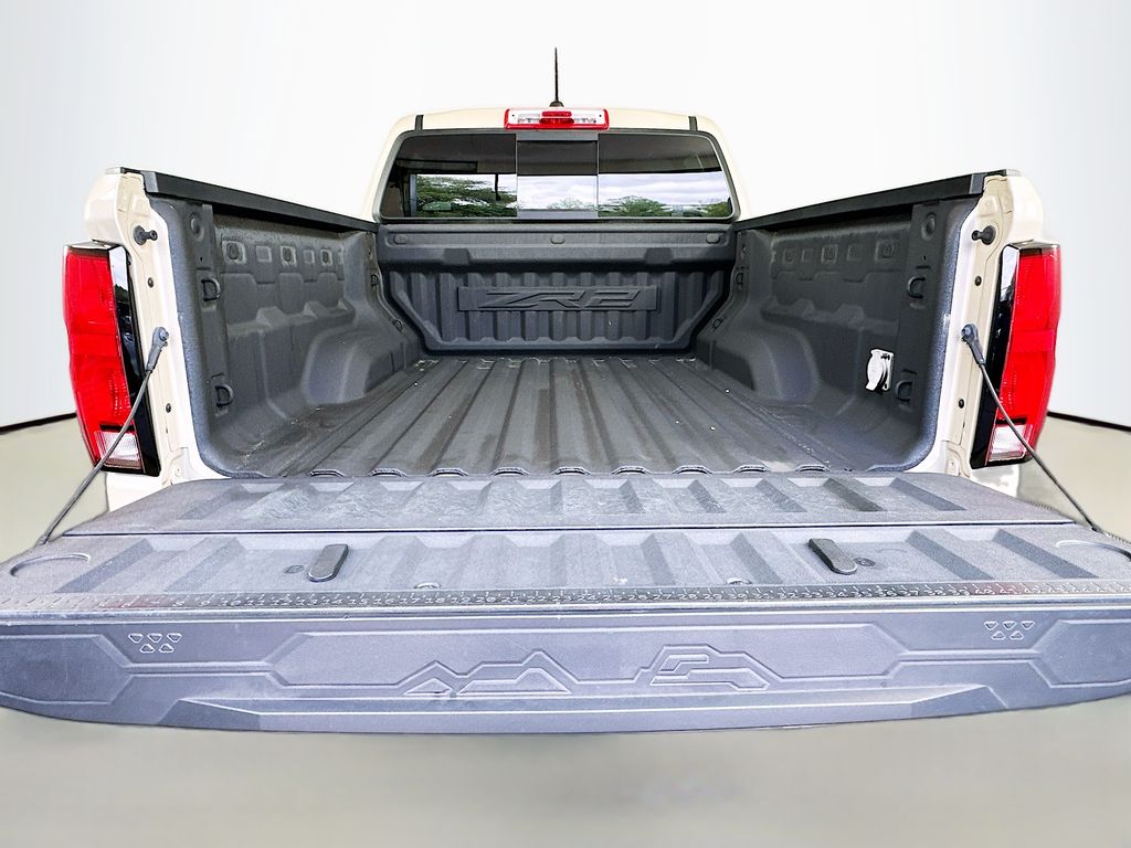 Thumbnail: 2024 Chevrolet Colorado - 27