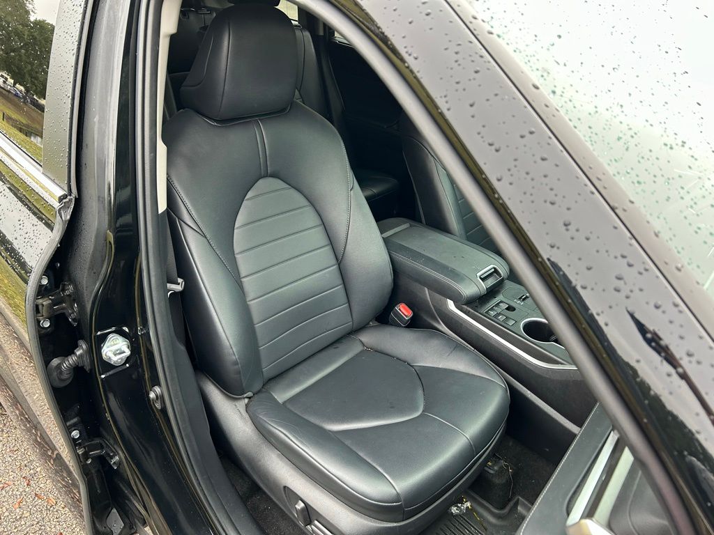 Thumbnail: 2024 Toyota Highlander - 16