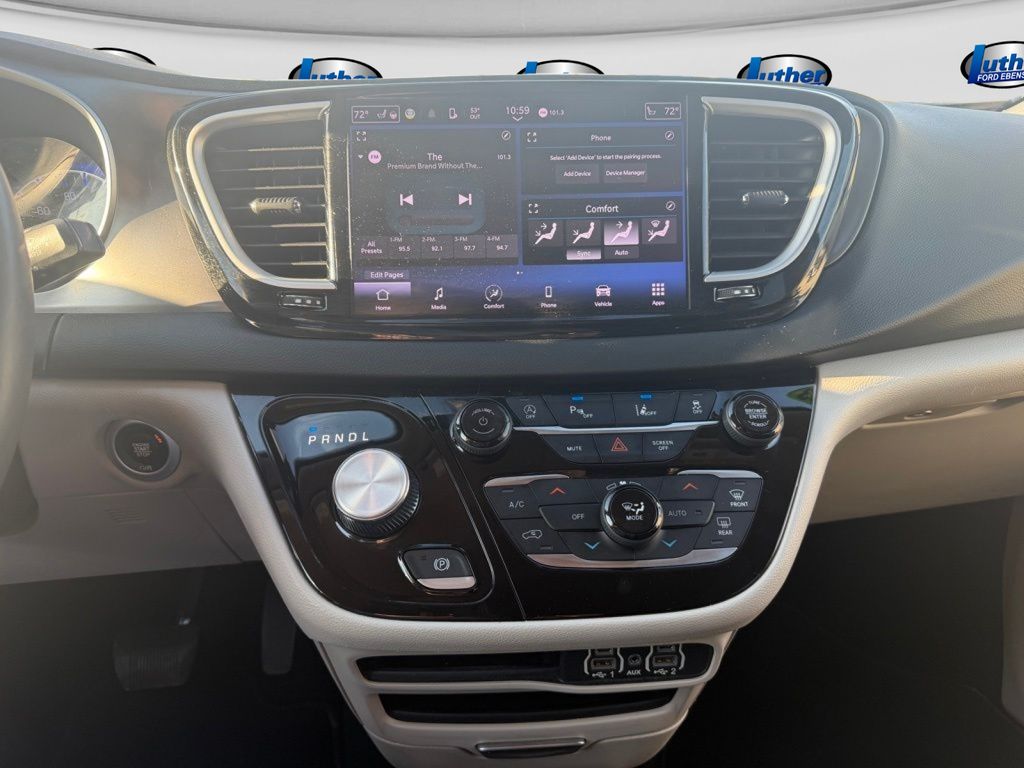 2023 Chrysler Pacifica Touring L Black at Auto Express Mitsubishi