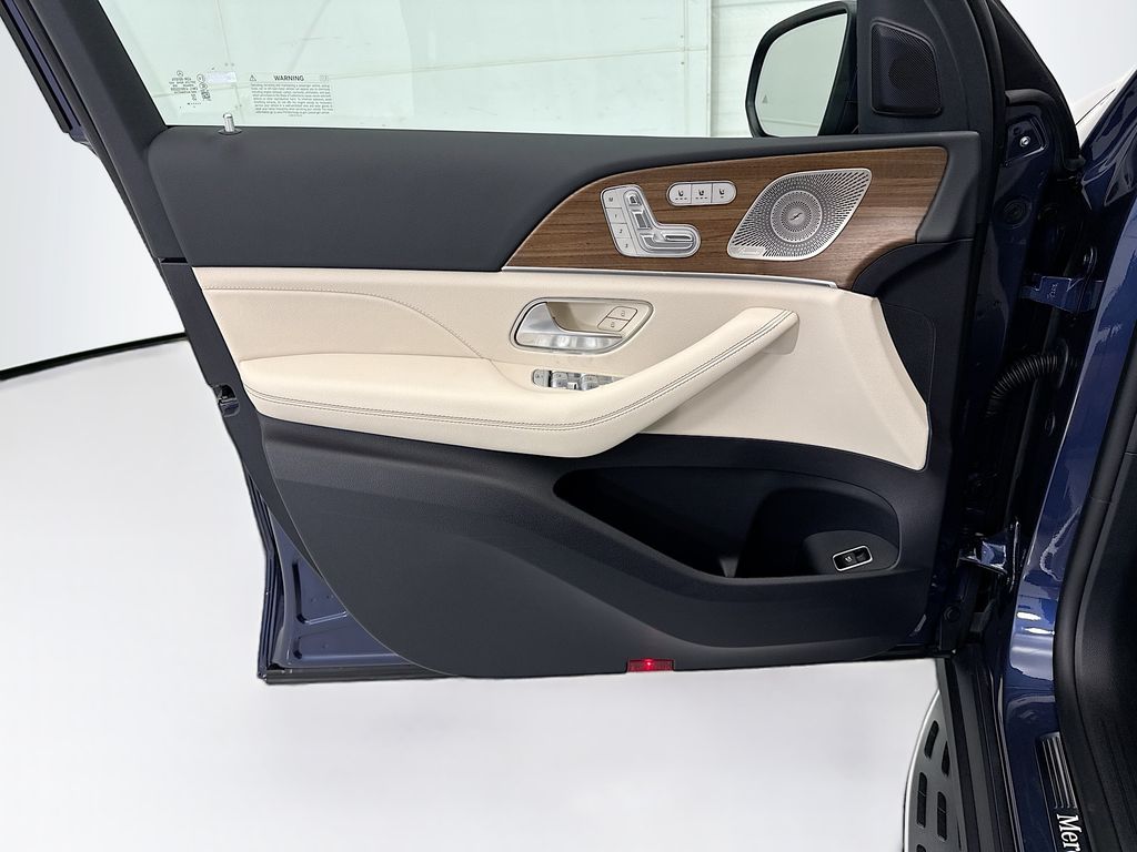 Thumbnail: 2026 Mercedes-Benz GLE - 23