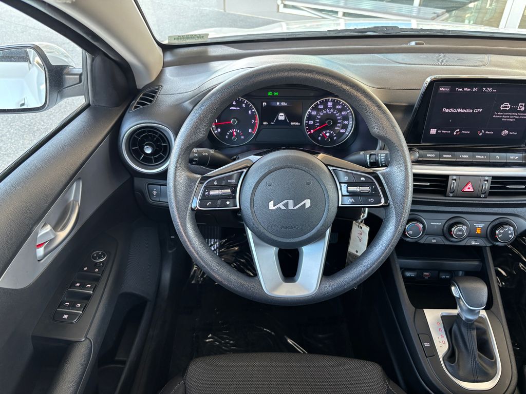 Thumbnail: 2023 Kia Forte - 10