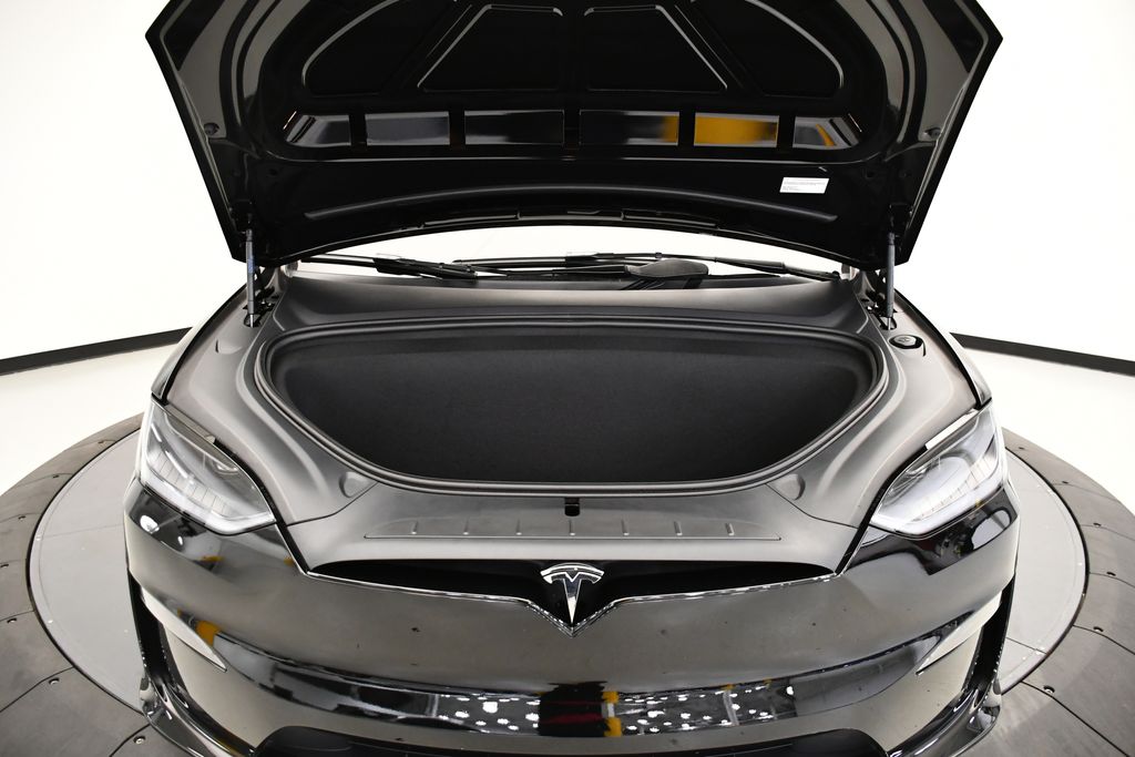 Thumbnail: 2024 Tesla Model X - 10