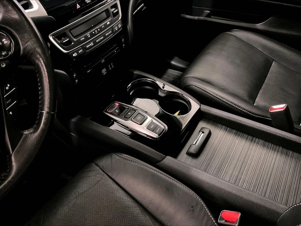 2016 Honda Pilot — photo 21