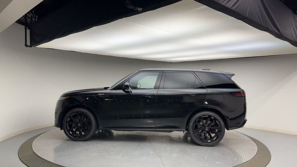 Thumbnail: 2024 Land Rover Range Rover Sport - 5