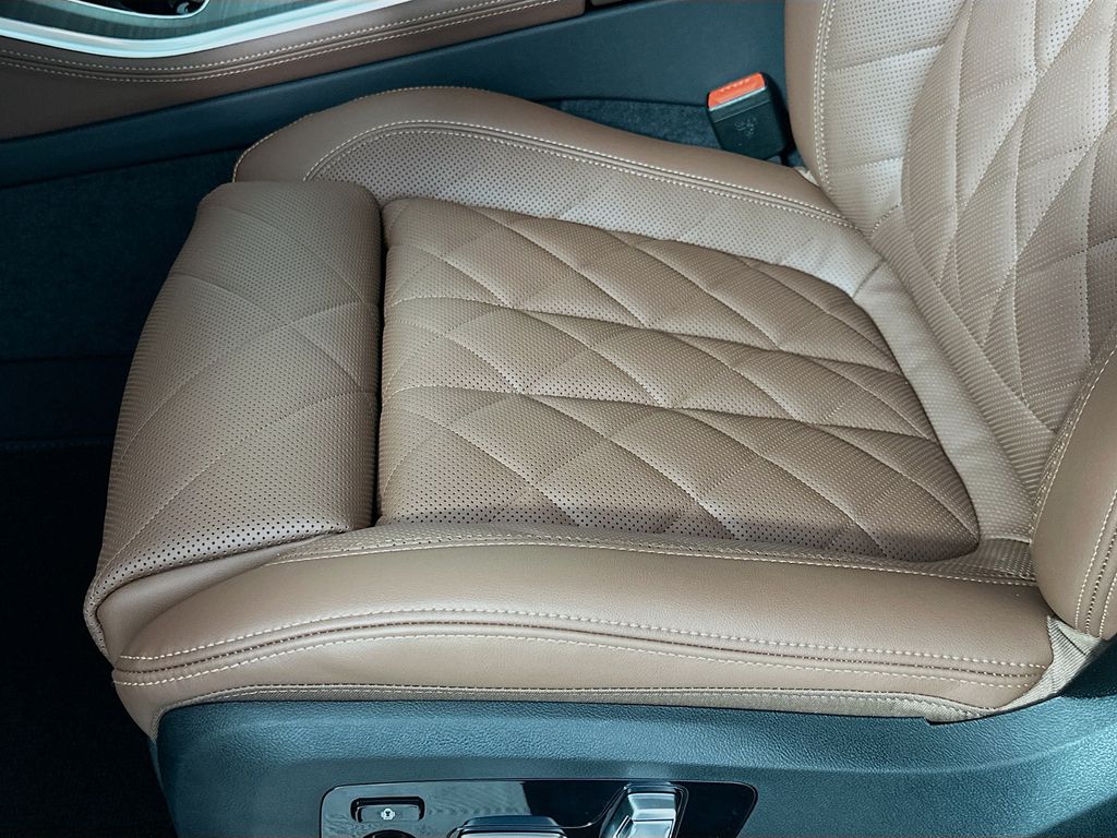 Thumbnail: 2026 BMW X5 - 21