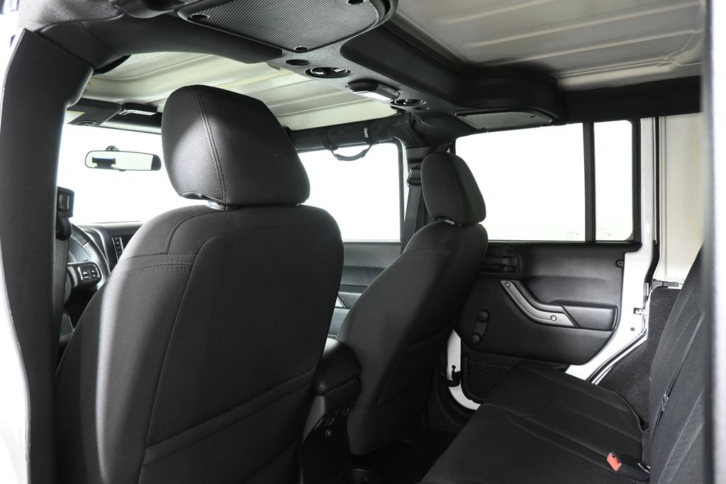 Thumbnail: 2018 Jeep Wrangler - 29