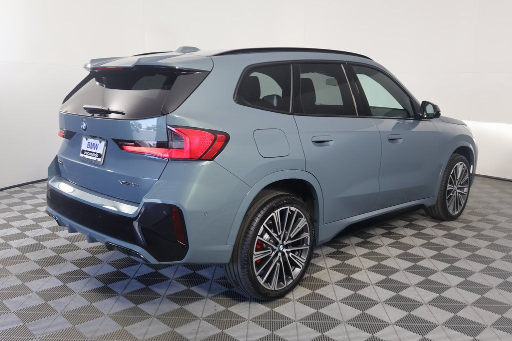 Thumbnail: 2025 BMW X1 - 2