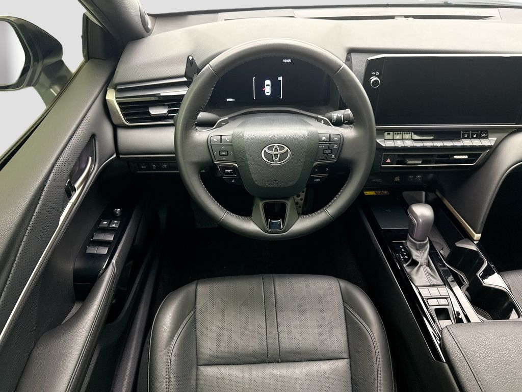 Thumbnail: 2025 Toyota Camry - 10