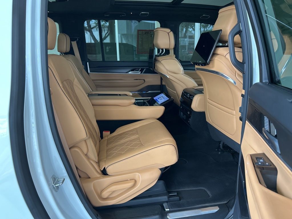 Used 2025 White Jeep Series III image 34
