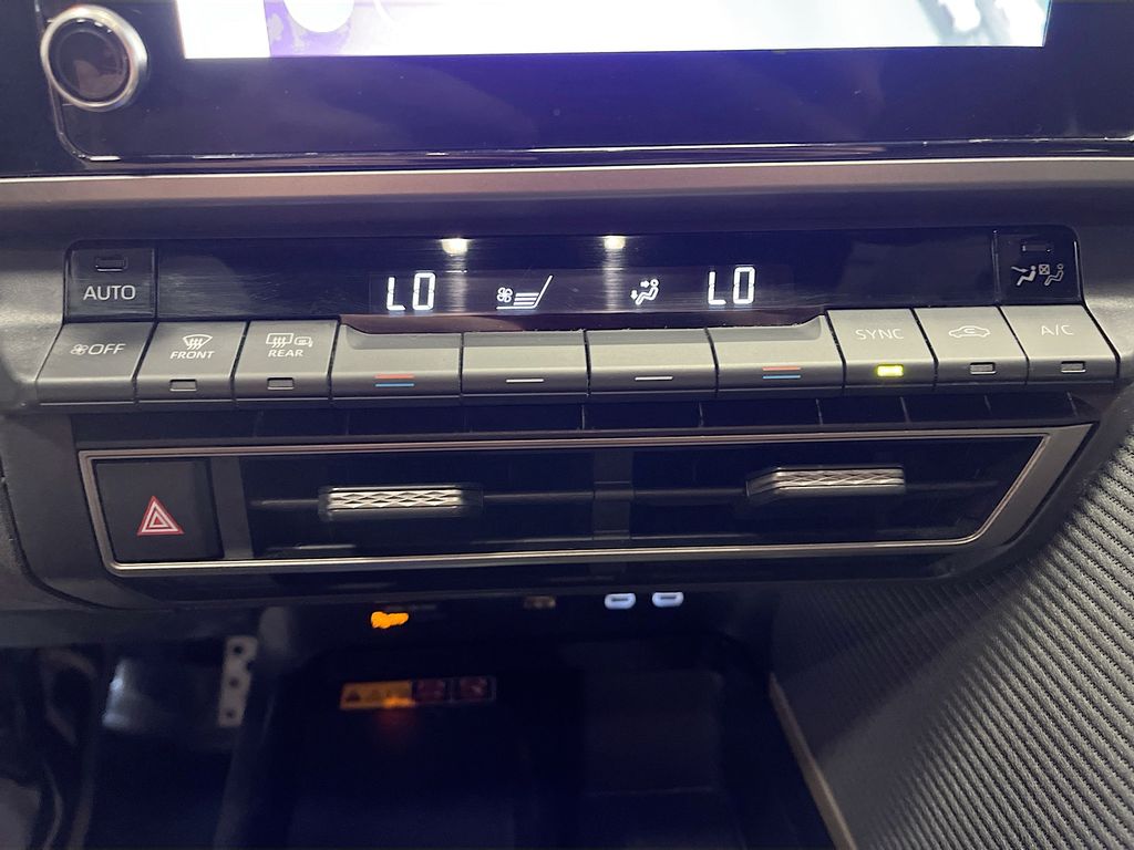 Used 2025 Ice Toyota SE image 16