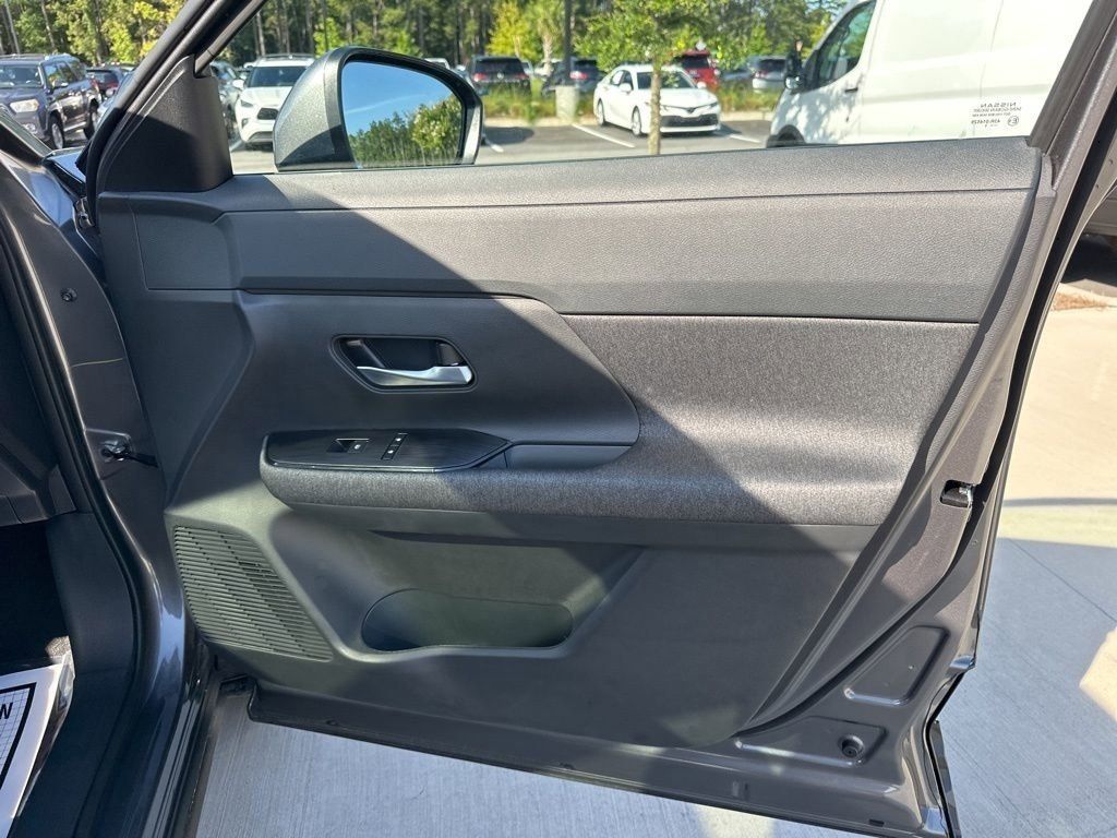 2025 Gun Metallic Nissan Kicks SV FWD SUV