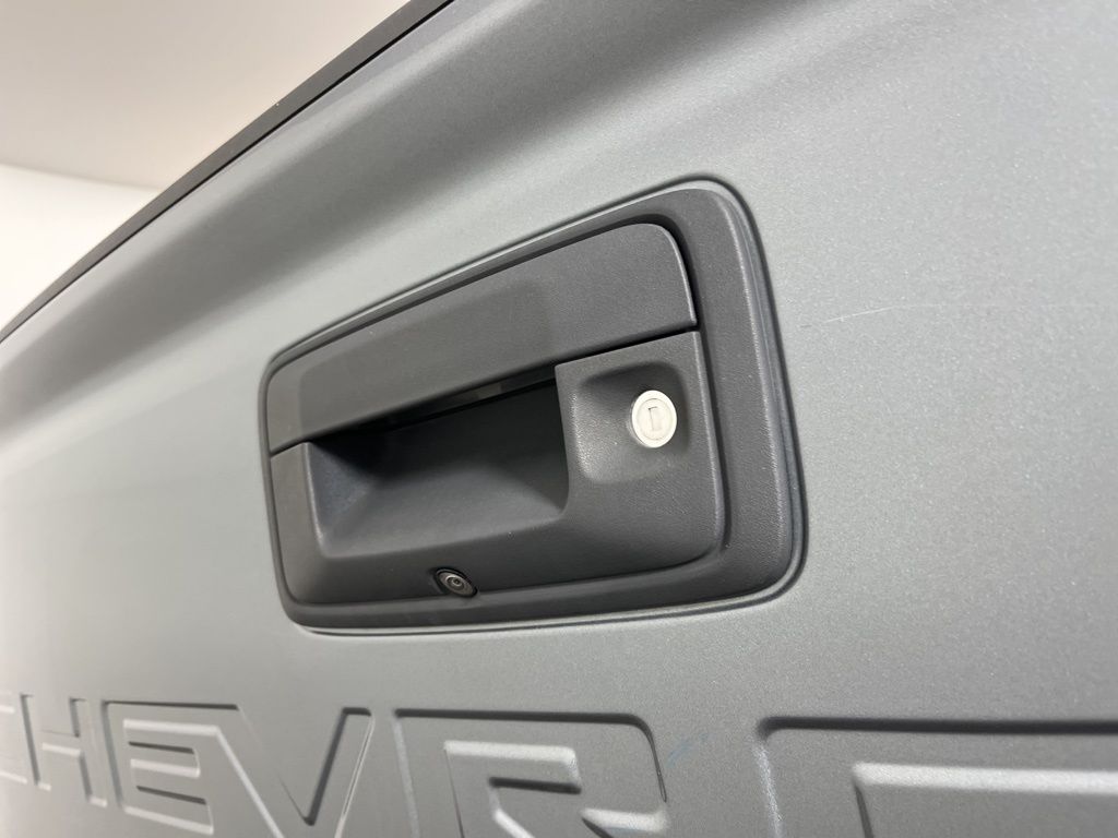 Thumbnail: 2022 Chevrolet Colorado - 10