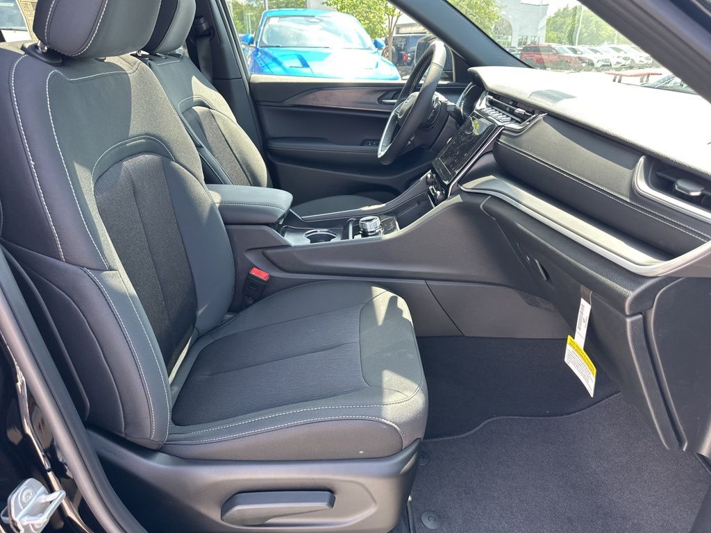 2025 Jeep Grand Cherokee L Laredo - Photo 54