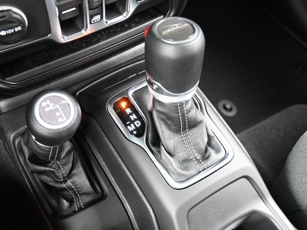 New 2026 black clearcoat Jeep Sport S image 21