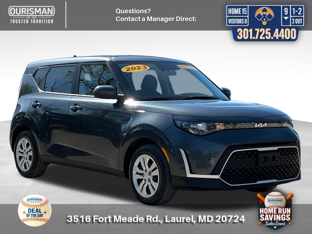 Gray 2023 Kia Soul LX FWD SUV / Crossover Front-Wheel Drive Continuously Variable Transmission