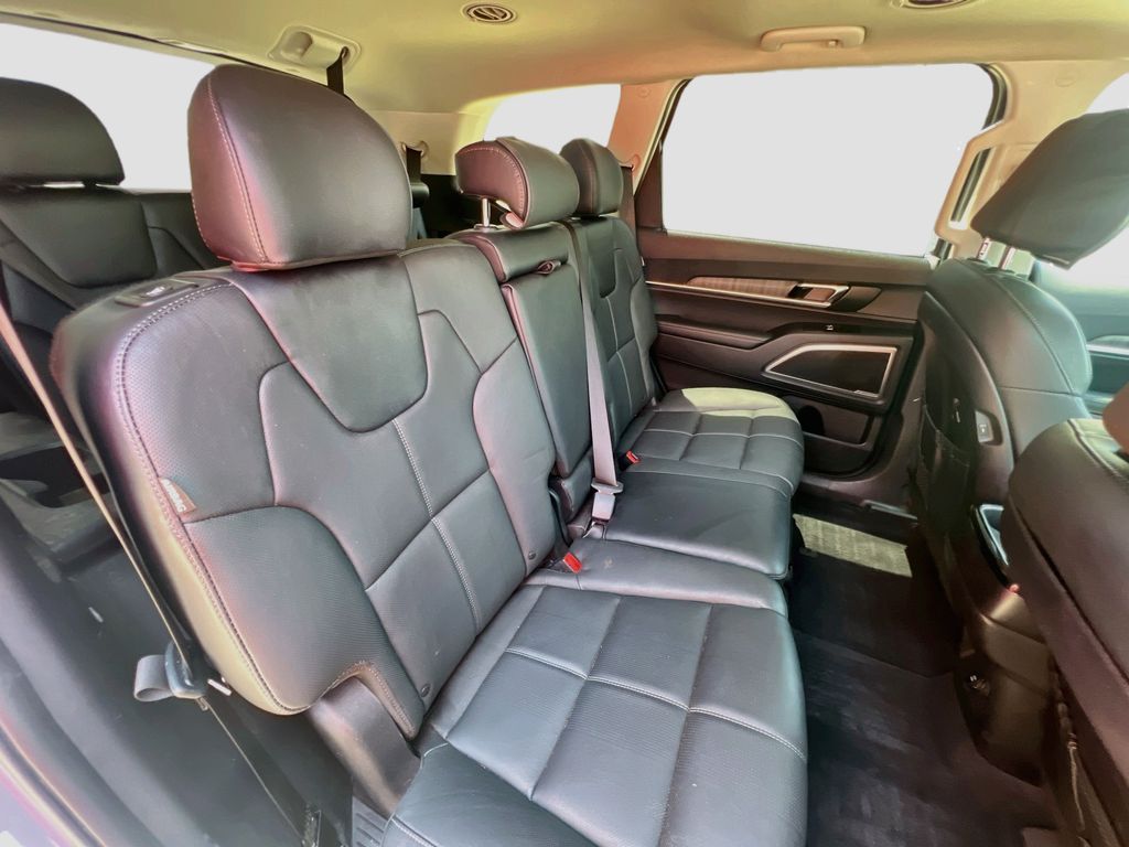 Used 2024 Silver Kia EX image 30
