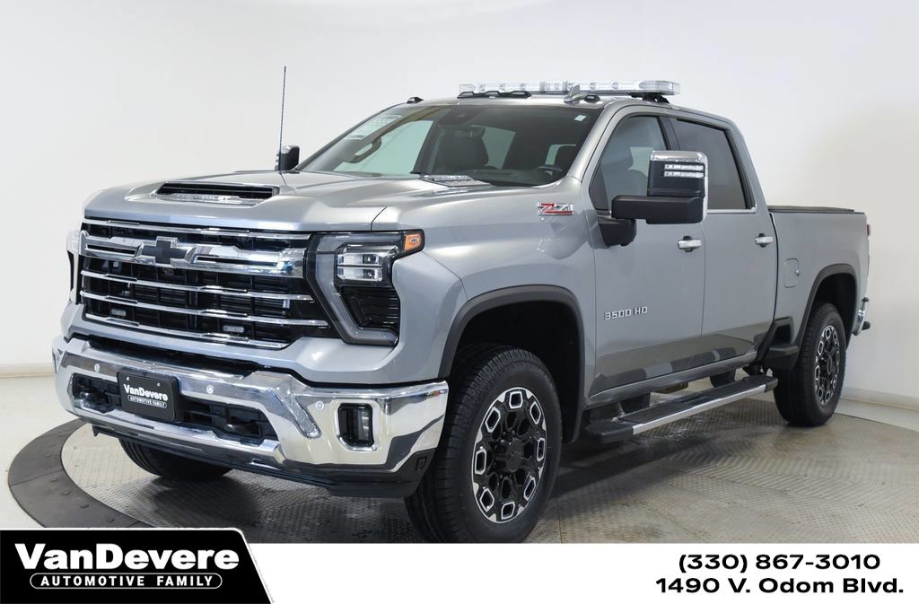 Sterling Gray Metallic 2024 Chevrolet Silverado 3500HD Pickup Truck Four-Wheel Drive Automatic