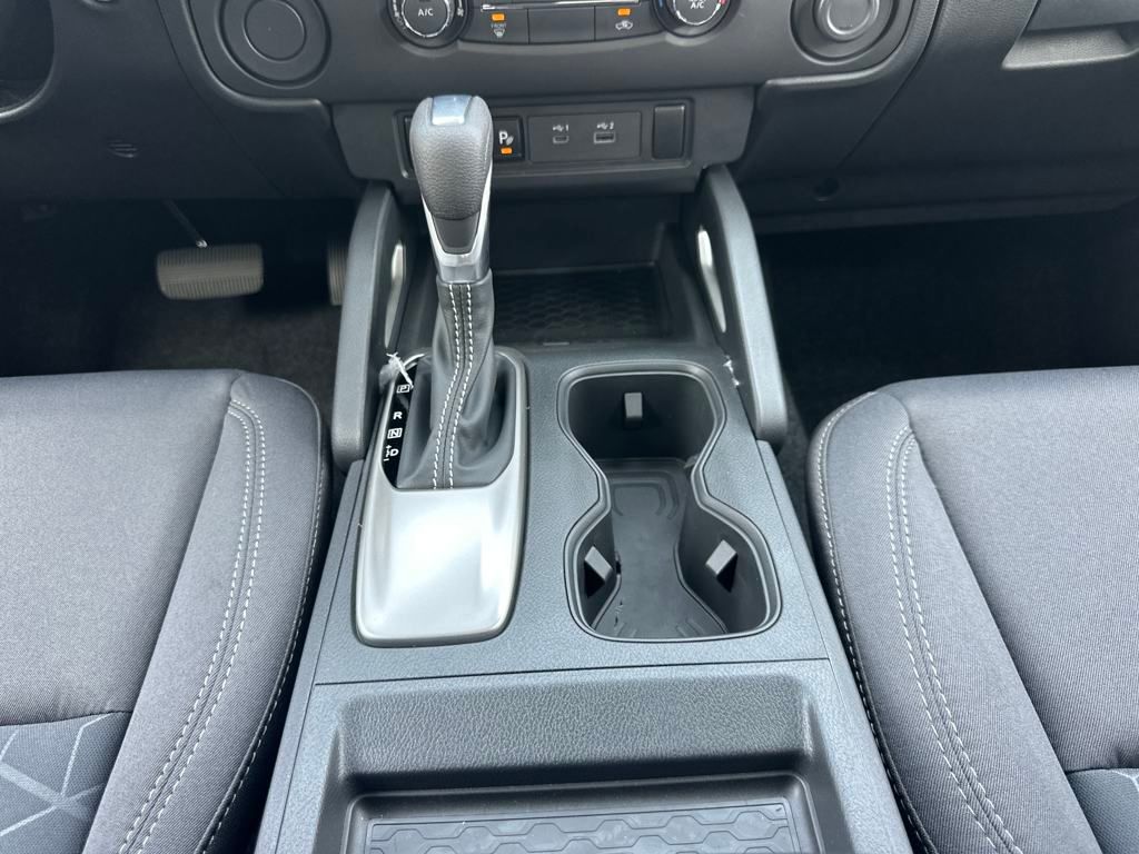 2025 Nissan Frontier SV photo