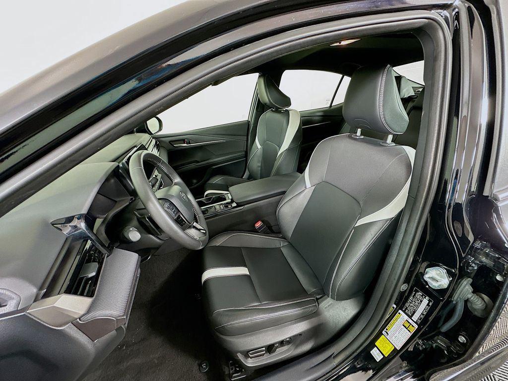 Thumbnail: 2025 Toyota Camry - 21