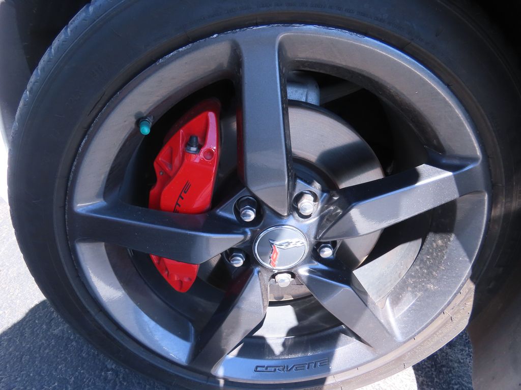 Thumbnail: 2014 Chevrolet Corvette - 18