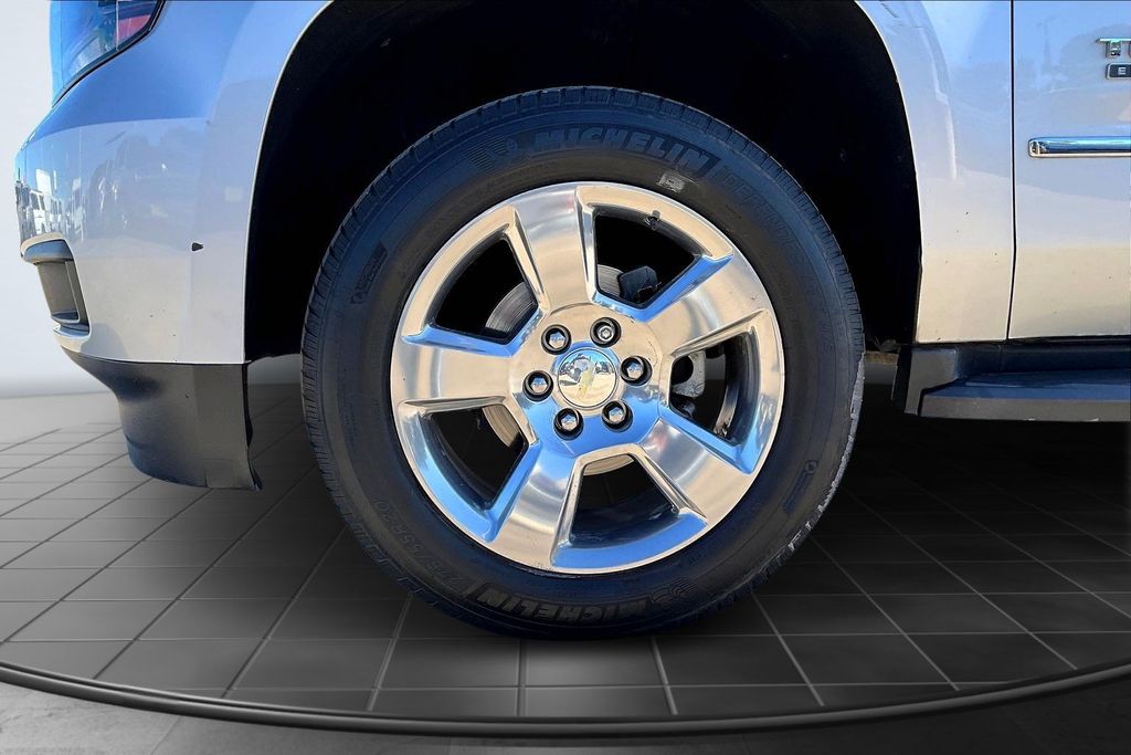 2017 Chevrolet Tahoe LT Silver at Autostrade