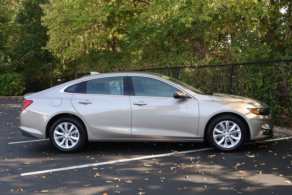 Thumbnail: 2024 Chevrolet Malibu - 11