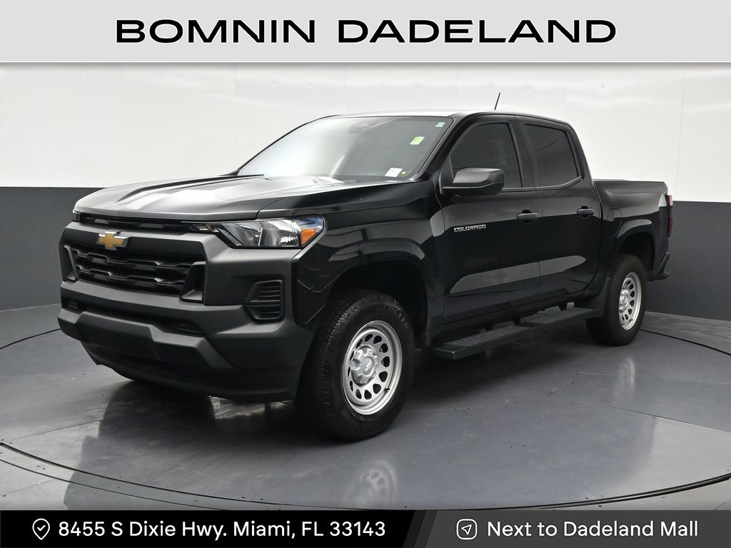 Black 2025 Chevrolet Colorado Pickup Truck 4X2 8-Speed Automatic