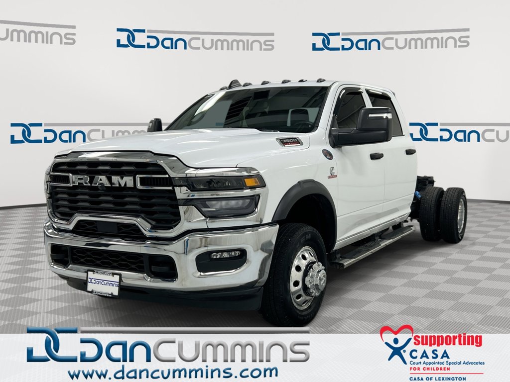 Bright White Clearcoat 2025 RAM 3500 Chassis Pickup Truck Four-Wheel Drive 8-Speed Automatic