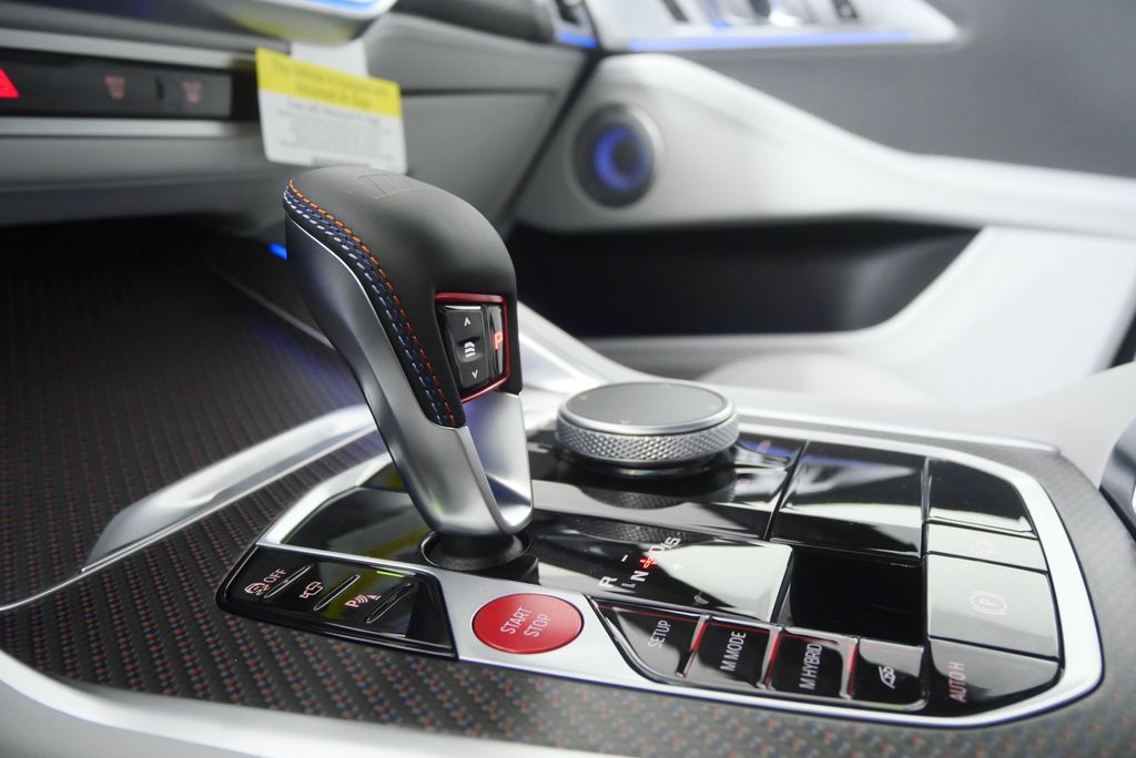 Thumbnail: 2026 BMW XM - 26