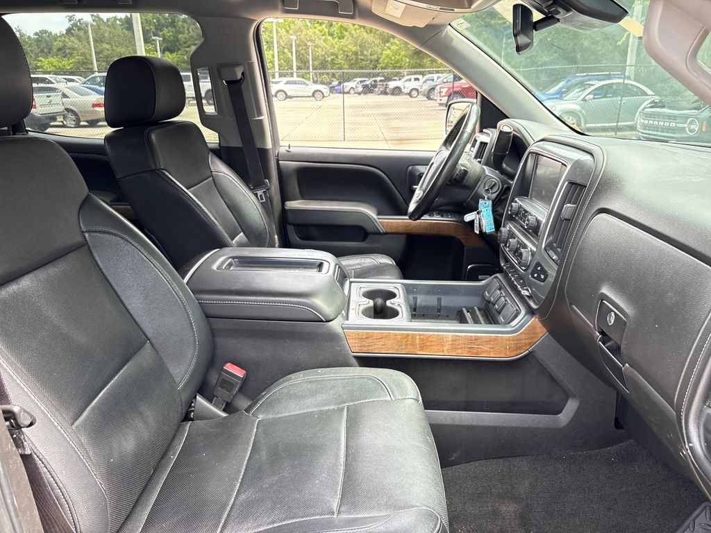 Used 2015 Gray Chevrolet LTZ image 29