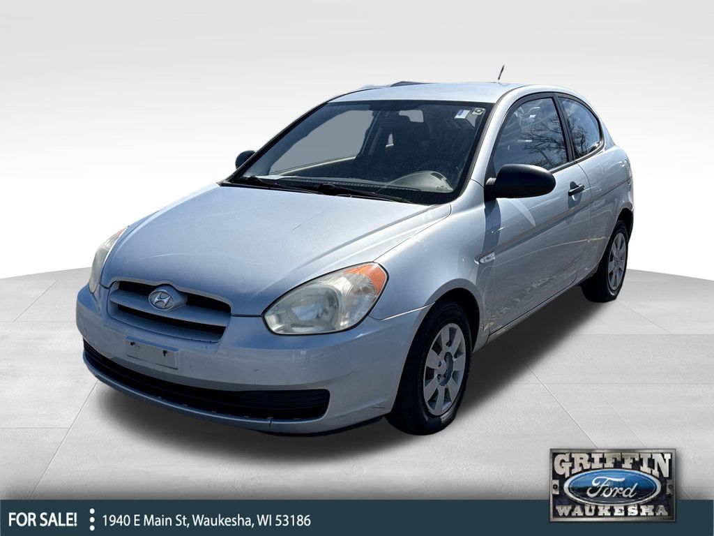 Gray (Platinum Silver) 2007 Hyundai Accent GS 2-Door Hatchback FWD Hatchback Front-Wheel Drive 4-Speed Automatic Overdrive