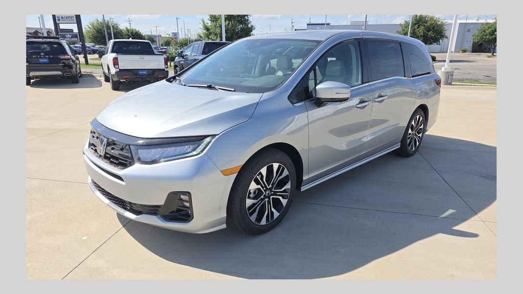 2026 Honda Odyssey Elite's photo