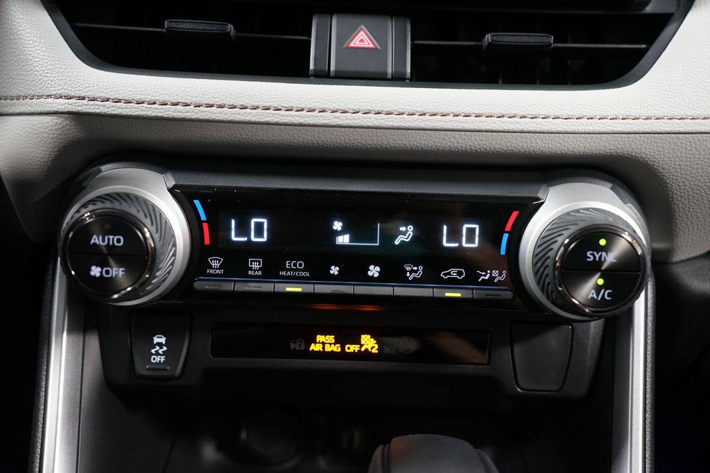 Thumbnail: 2025 Toyota RAV4 - 20