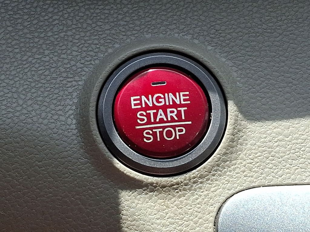 2016 Honda Odyssey EX 26